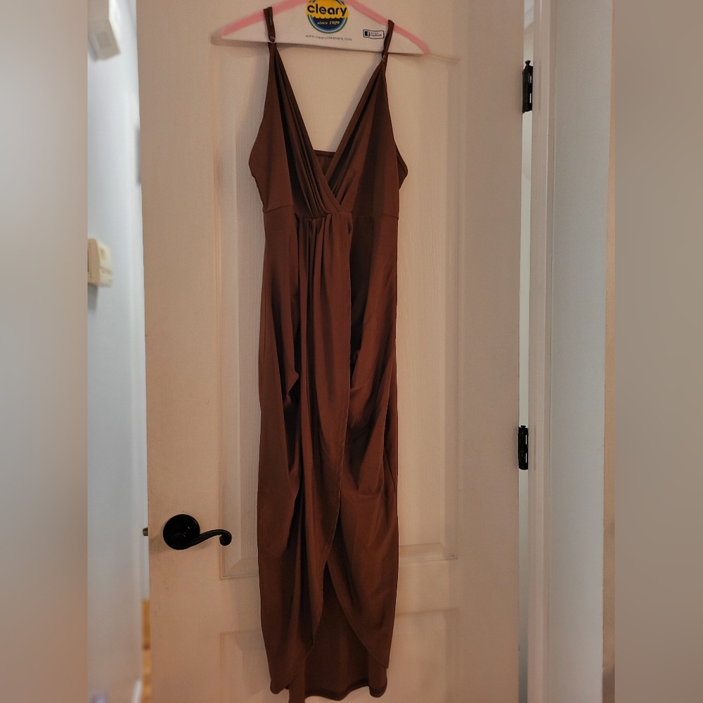 Elegant Brown Maxi Dress - Picture 3 of 5
